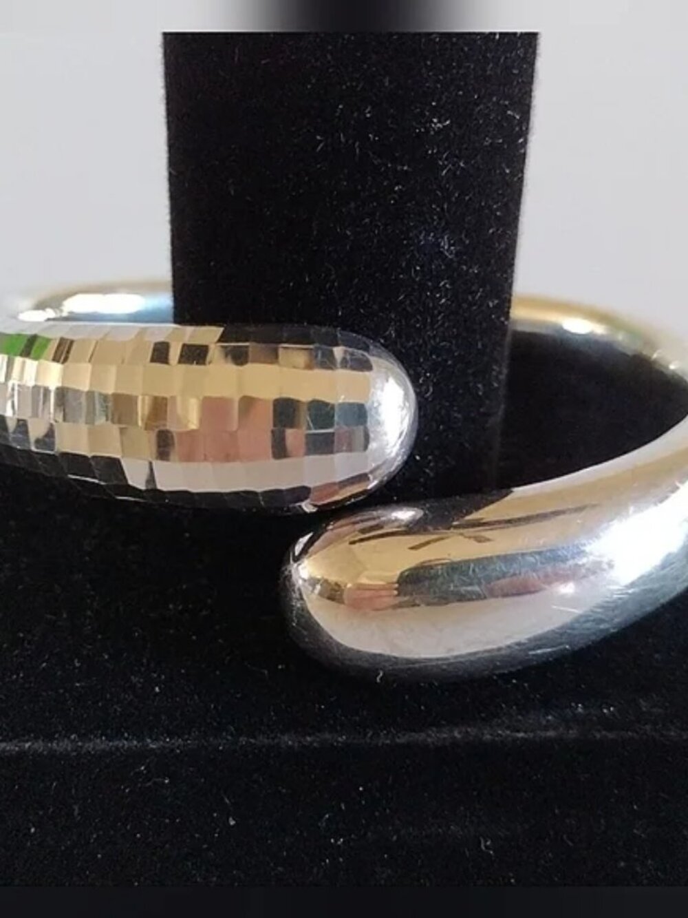*La Dea Bendata Italy Sterling Silver Hinged Bypass Bracelet